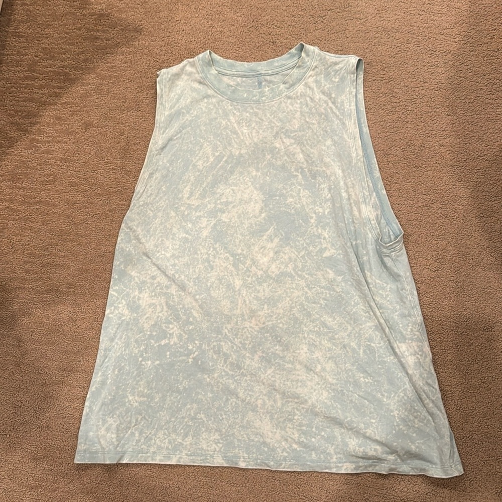 Lululemon Oversized Workout shirt- light green and white tie die- no stains